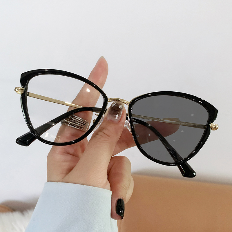 Stylish and simple glasses - E - Men Formal Wear Options recensie en prijs